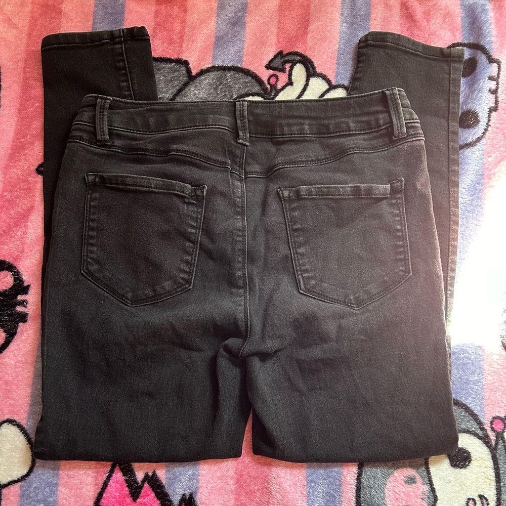 black skinny jeans